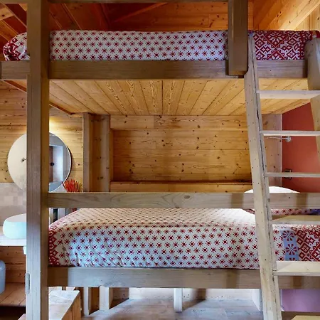 Grand Croix - Standing - 8, 10 Pers Chalet *