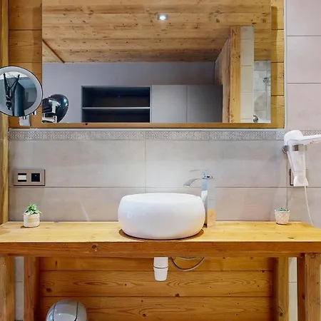 Chalet Grand Croix - Standing - 8, 10 Pers